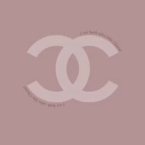 Meet your Posher, Ella